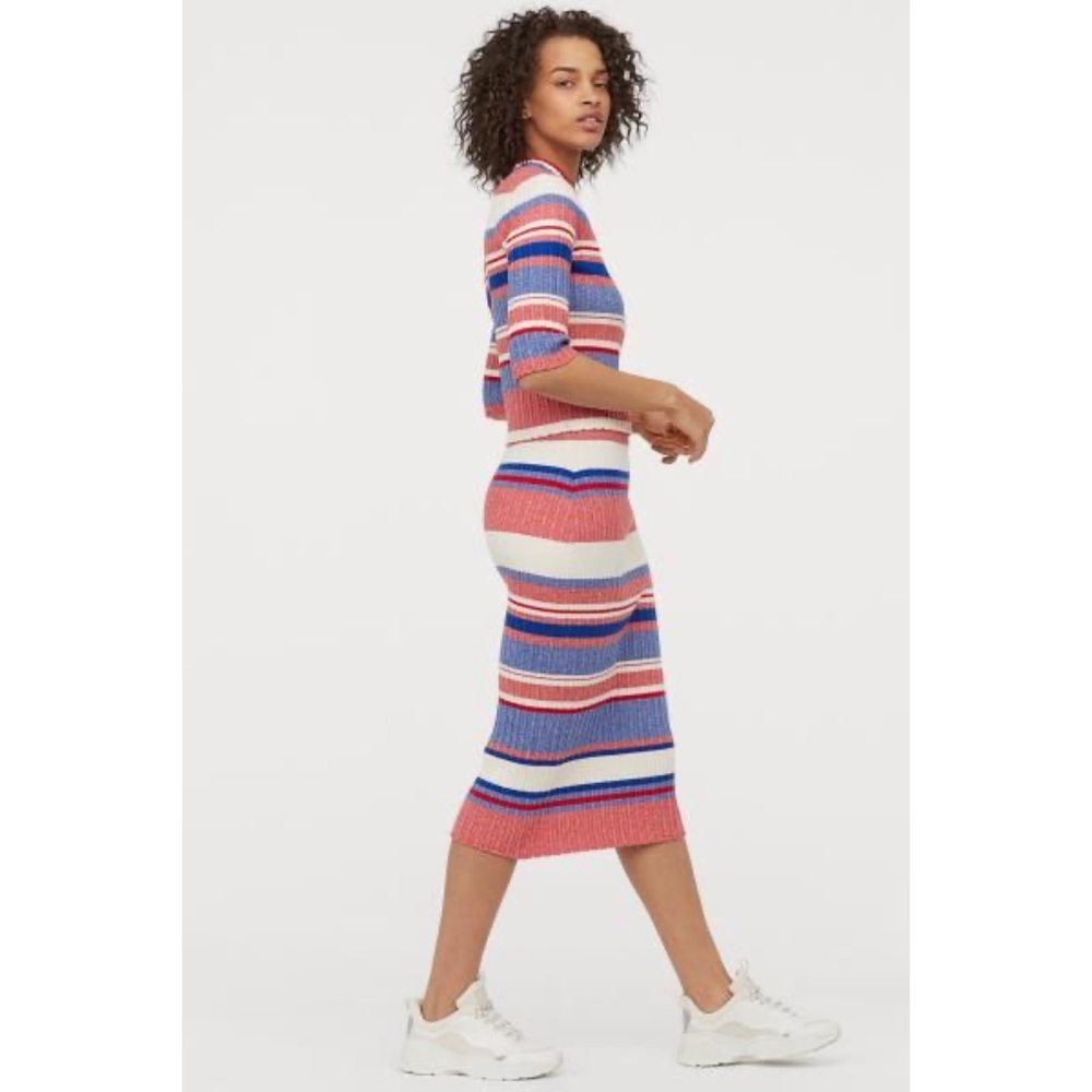 H&M Blue & Red Ribbed Skirt